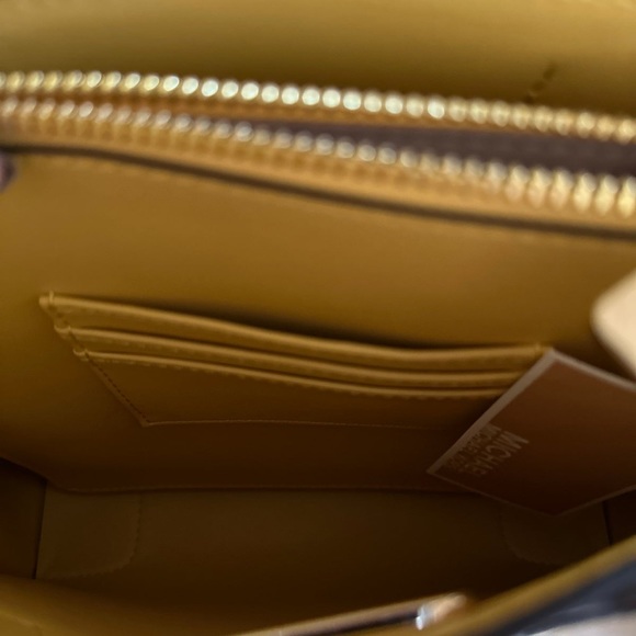 Michael Kors Mercer Crossbody bag Yellow - Picture 7 of 7